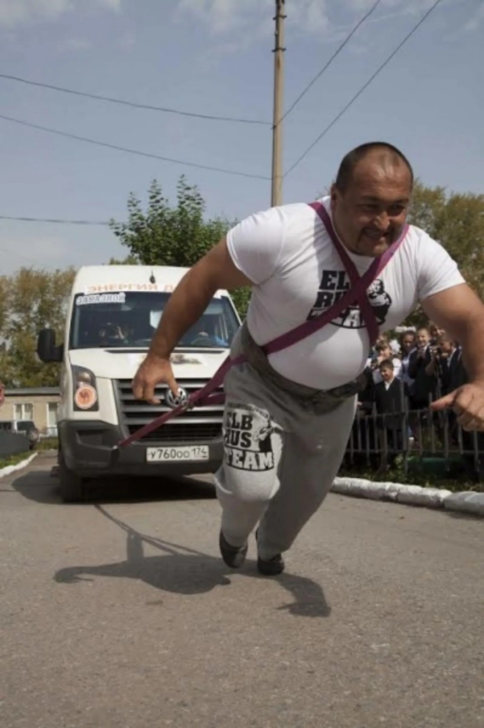 Эльбрус хамитович нигматуллин российский спортсмен. Эльбрус хамитович нигматуллин. Эльбрус нигматуллин самый сильный человек в мире. Эльбрус хамитович нигматуллин. Эльбрус нигматуллин рост вес.