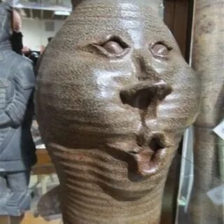 Нелепый предмет