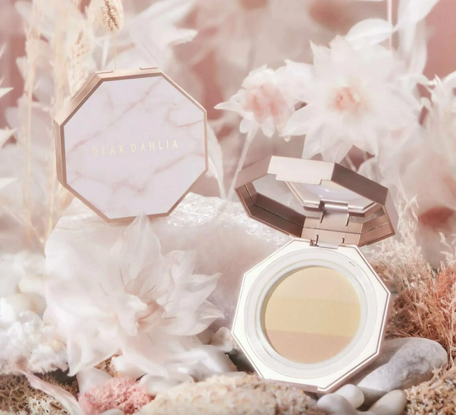 Dear dahlia blooming. румяна dear dahlia свотчи. Dear dahlia blooming. Dear dahlia blooming edition garden of light palette. румяна dear dahlia свотчи.