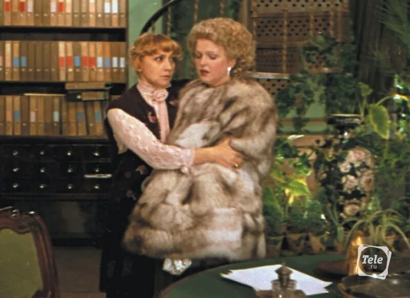 Софико чиаурели в фильме ищите женщину. Ищите женщину 1982. Ищите женщину фильм 1982. Ищите женщину фильм 1982 абдулов. Людмила дмитриева в фильме ищите женщину.