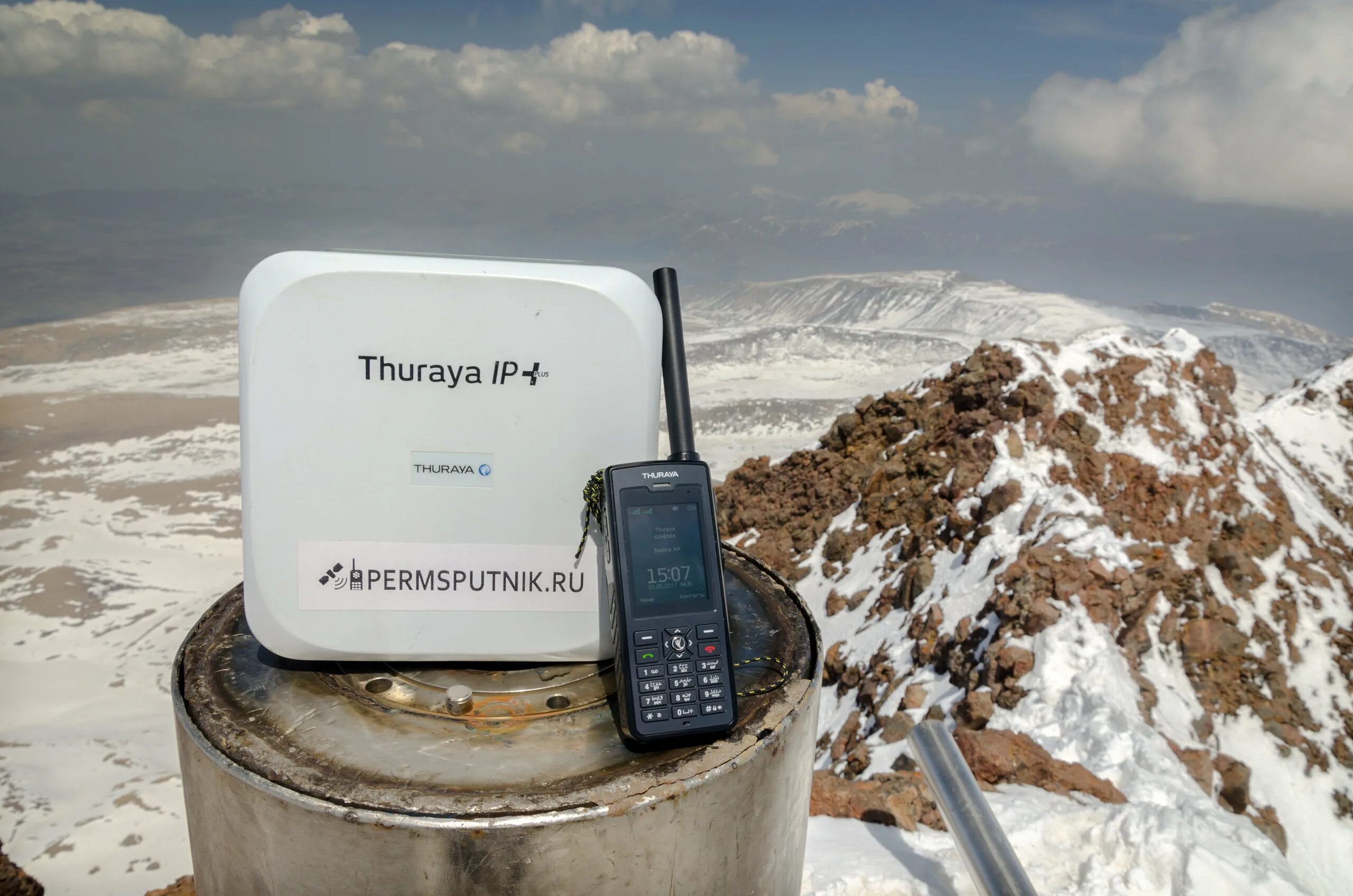 Турая спутниковый телефон. Спутниковый телефон Thuraya XT-Lite. Спутниковый телефон Thuraya XT-Pro Dual. Абонентский терминал «Thuraya-XT Lite +250». Комплект "Thuraya XT-Lite+100".