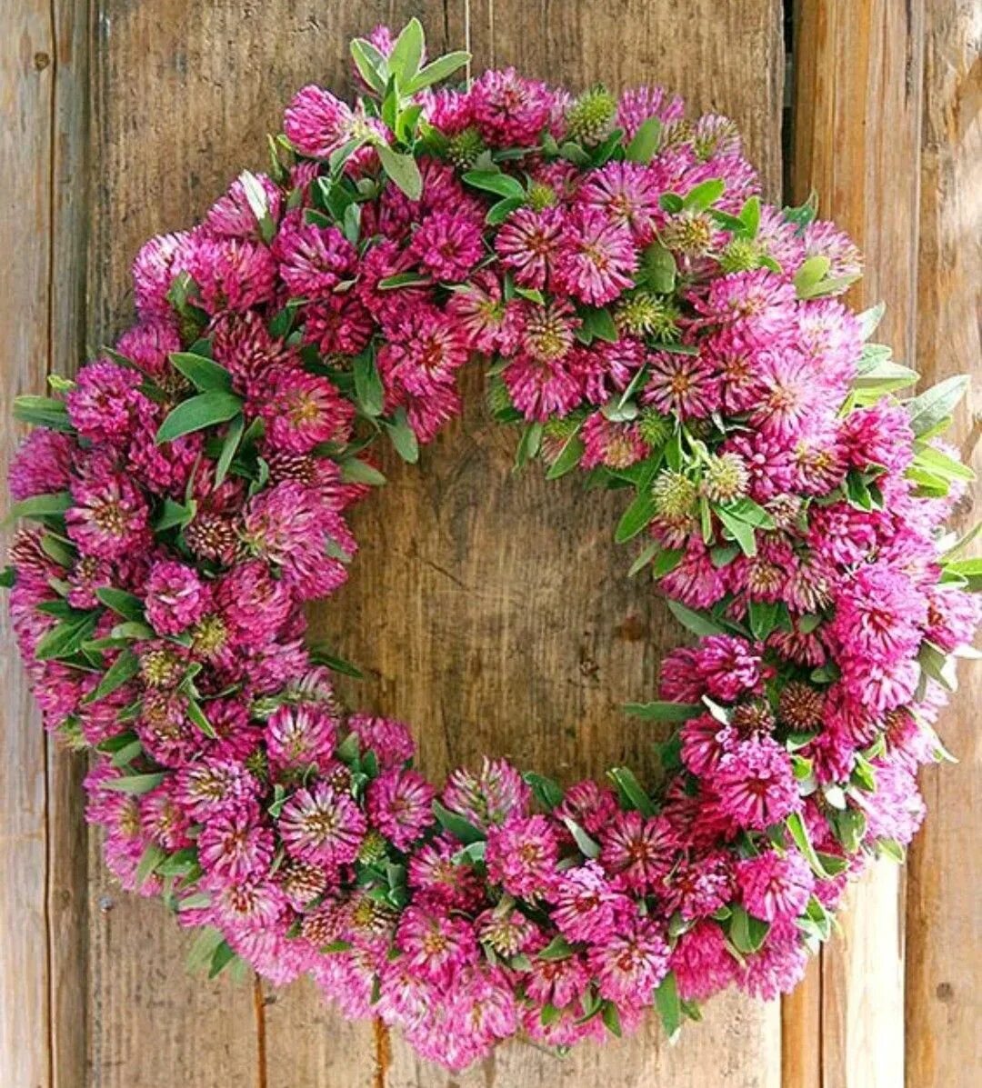 Летние веночки на дверь. Венки работа. Венки. Венок с хлопком. Интерьерные венки из сухоцветов.