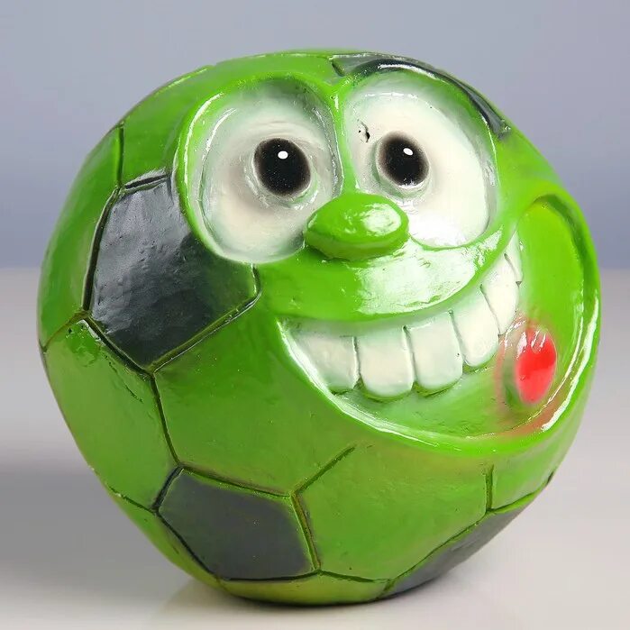 Веселые игры с мячом. Мяч wobble wag giggle. Резиновый футбольный мяч. Мяч с улыбкой. Веселый футбольный мяч.