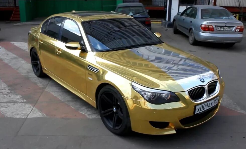 Золотая м5. BMW m5 Gold. BMW e60 Золотая. BMW m5 e60 Gold. Золотая BMW m5 Давидыча.