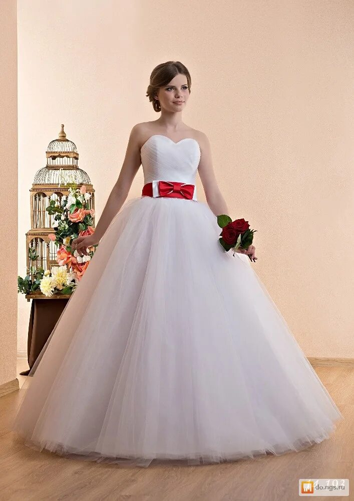 свадебные платья. дешевые свадебные платья. шикарные свадебные платья. свадебный салон. шикарные свадебные платья.