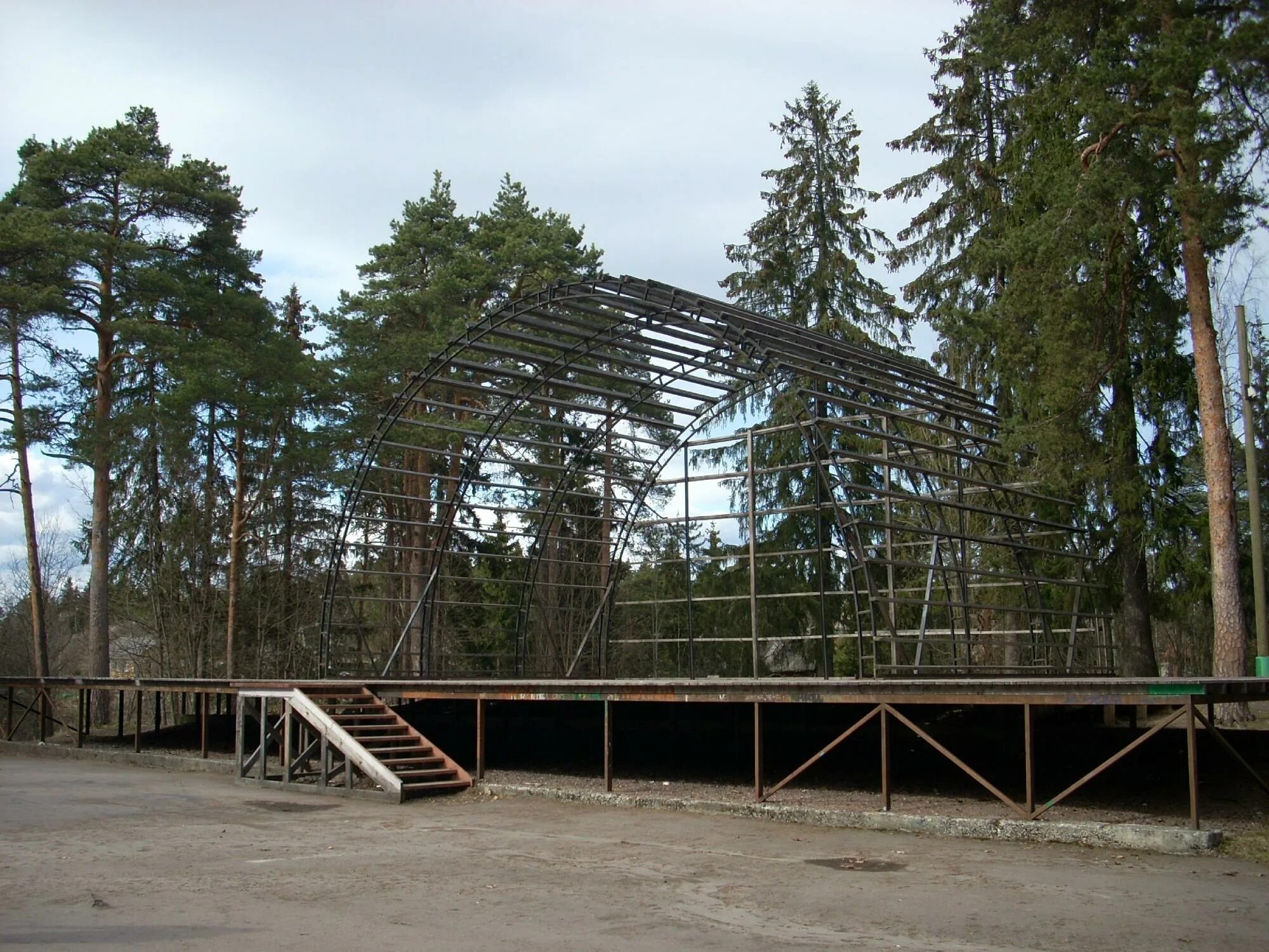 Ели сортавала. Парк Ваккосалми в Сортавала. Певческое поле парк Ваккосалми. Парк Ваккосалми в Сортавала ангел. Достопримечательности Сортавалы вакосаллми парк.