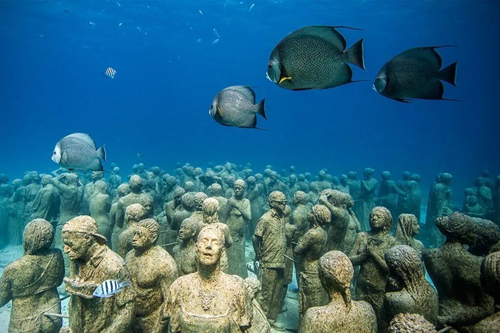 Подводный музей Канкун. Подводный музей Musa Канкун. Музей подводных скульптур в Канкуне. Музей подводных скульптур, Канкун, Мексика. Что находится в воде рыбы