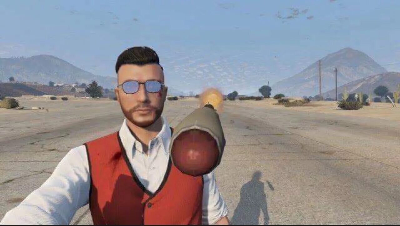 Франклин гта смешной. Гта 5 селфи. Селфи из гта 5. Gta 5 селфи. Гта селфи.