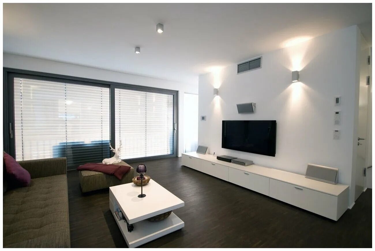 Натяжной потолок в зал матовый. Натяжной потолок матовый в зал 2к. Матовый потолок в гостиную. Тканевые натяжные потолки в интерьере. Матовый натяжной потолок гостиная.