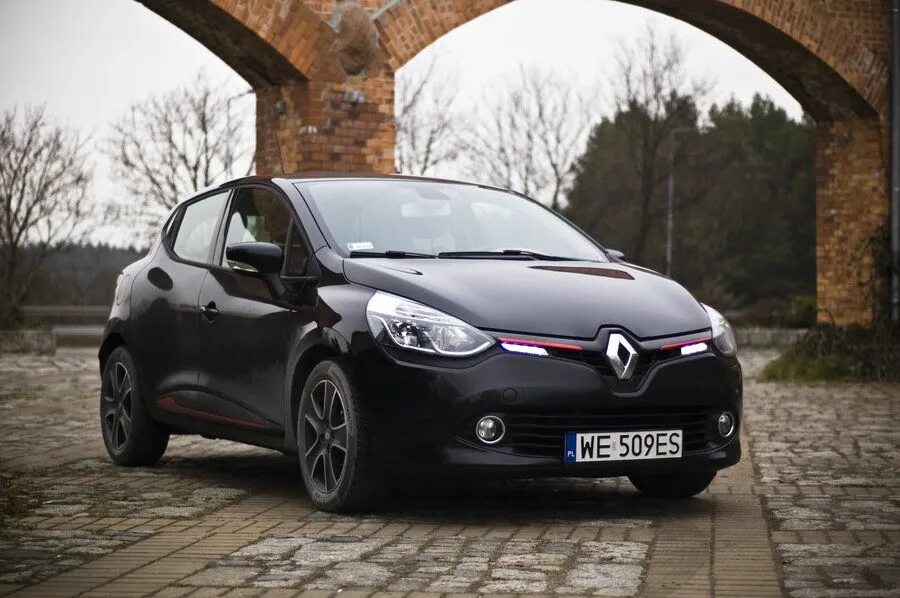 Рено клио ошибка. Clio 1.3 tce. renault clio серый. рено клио коричневый.