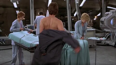 Kevin Bacon nude in Hollow Man.