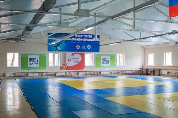Олимпиец курск фото Единороссы навестили отдыхающих лагеря "Олимпиец"