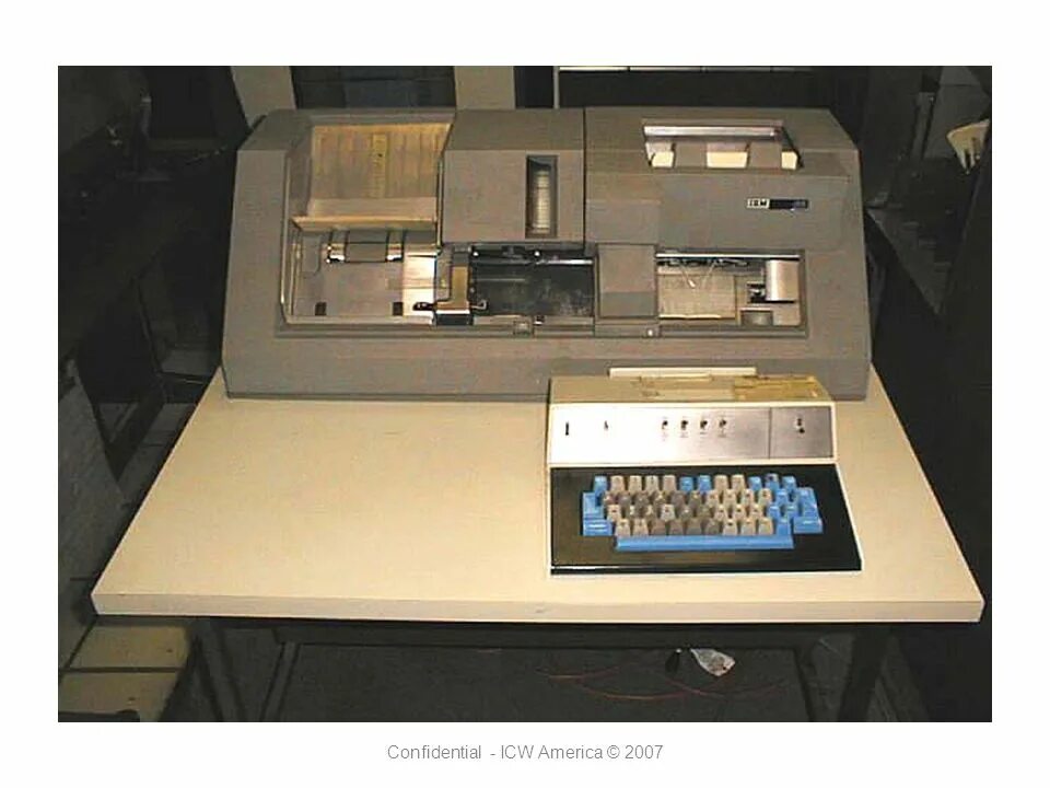 Ibm программирование. Перфокарта ibm. ibm 1970 принтер. перфокарта для компьютера. перфокарты для эвм.
