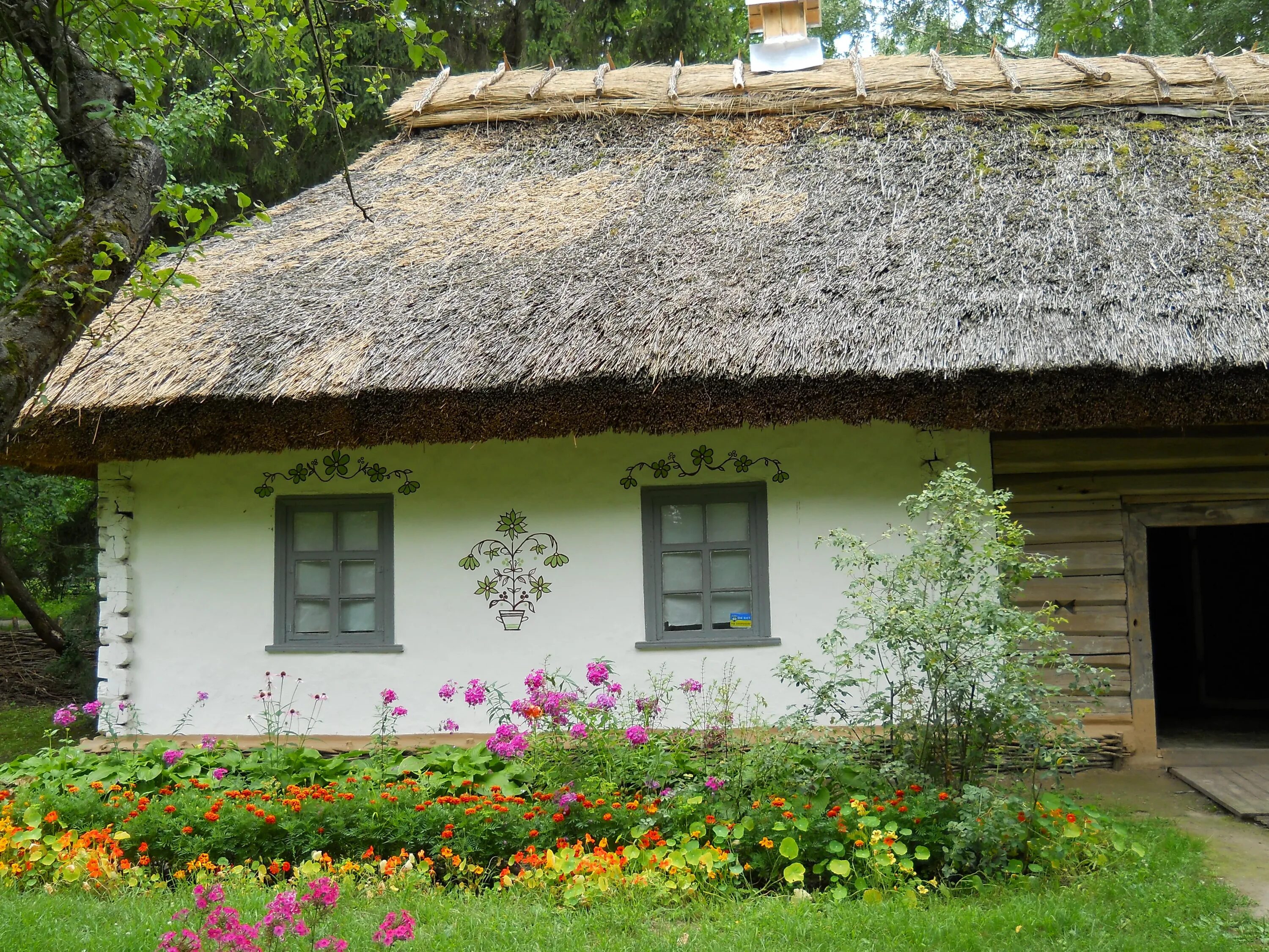 Мазанки воронежская губерния. Хата мазанка украина 17 век. Укр дом. Украинская хата мазанка 17 века. Южнорусская мазанка.