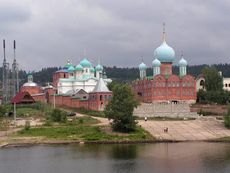 Храм в Федоровке Тольятти. Тольятти Благовещенский скит. Поселок Фёдоровка Самарская область. Поселок Федоровка Тольятти.