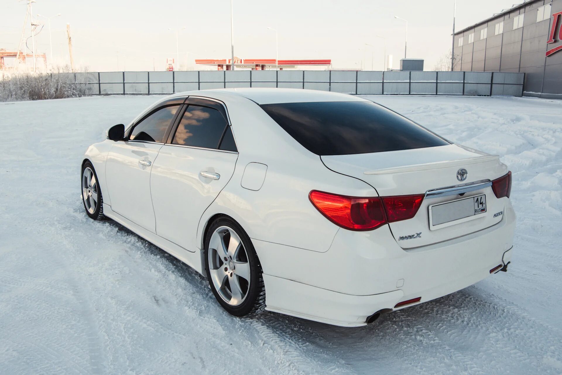 Х сток. Toyota Mark x 2011.