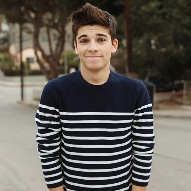 Sean o Donnell 13 лет. Sean o Donnell 20 лет. Sean o Donnell 15 лет. Sean o'Donnell модель. Boy old man