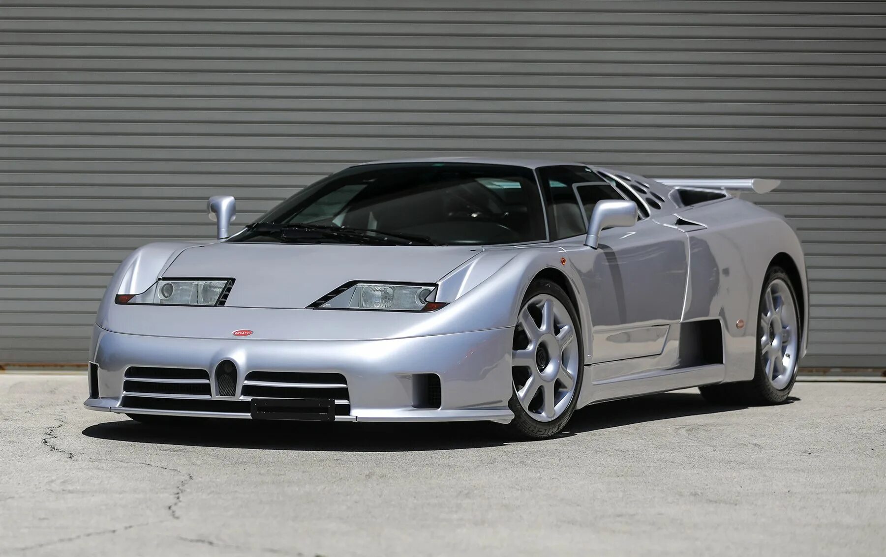 Bugatti EB110: технологический прорыв, возродивший легенду
