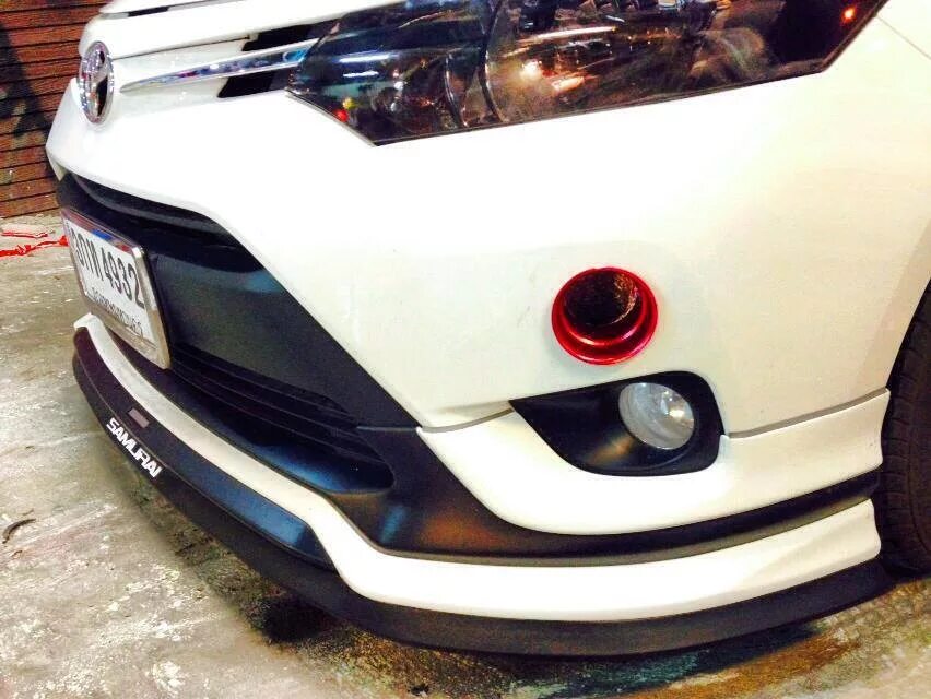 Бампер самурай. Губа самурай киа рио 3. Губа на передний бампер самурай. Универсальная губа бампера samura. Губа резиновая универсальная samurai 2.