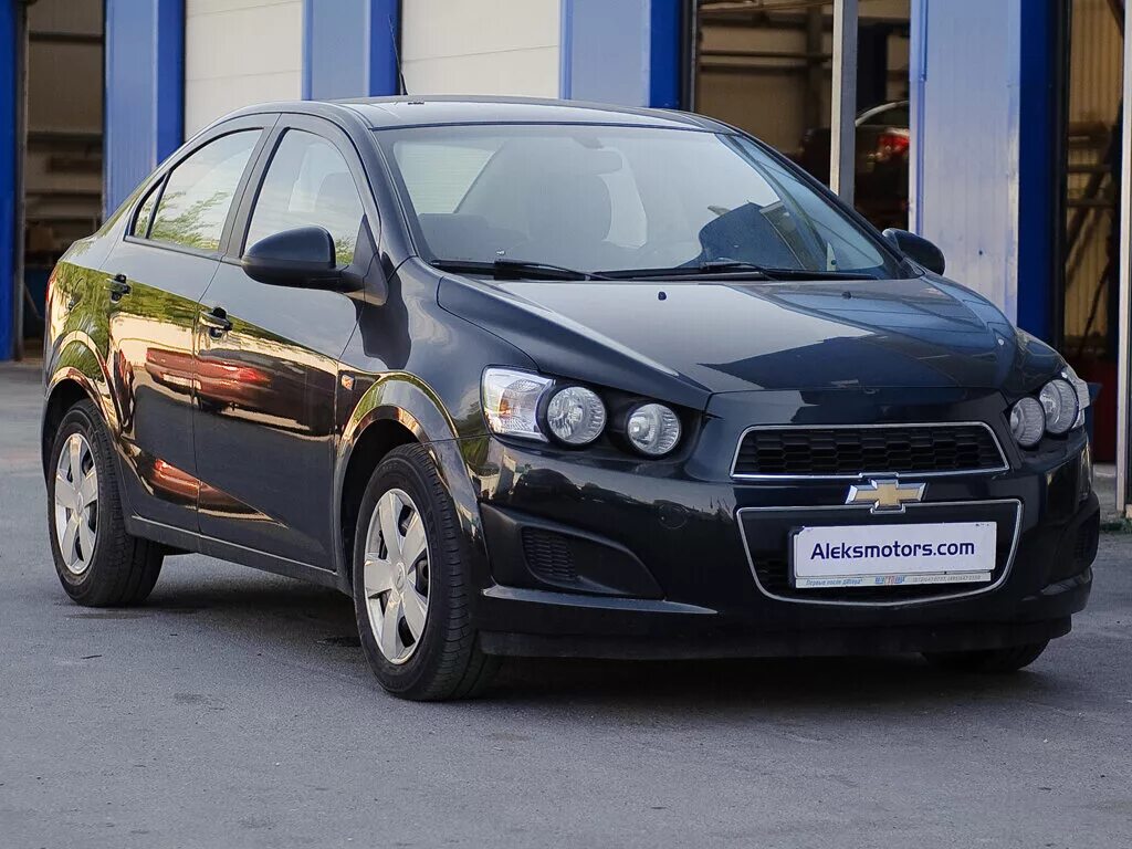 Купил авео 2012. Chevrolet Aveo II, 2012. Шевроле Авео седан 2012. Chevrolet 1.2 Aveo 2012. Шевроле Aveo 2012.