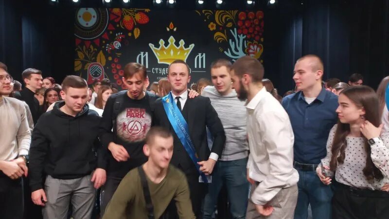 Футбол 17 микрорайон команда мэра ангарск. Добровольная народная дружина курск. Самый классный шестиклассник победитель конкурса. Студенчество. Итоги детского конкурса.
