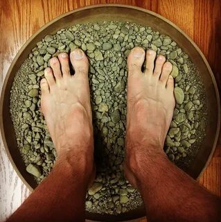 Footing on men