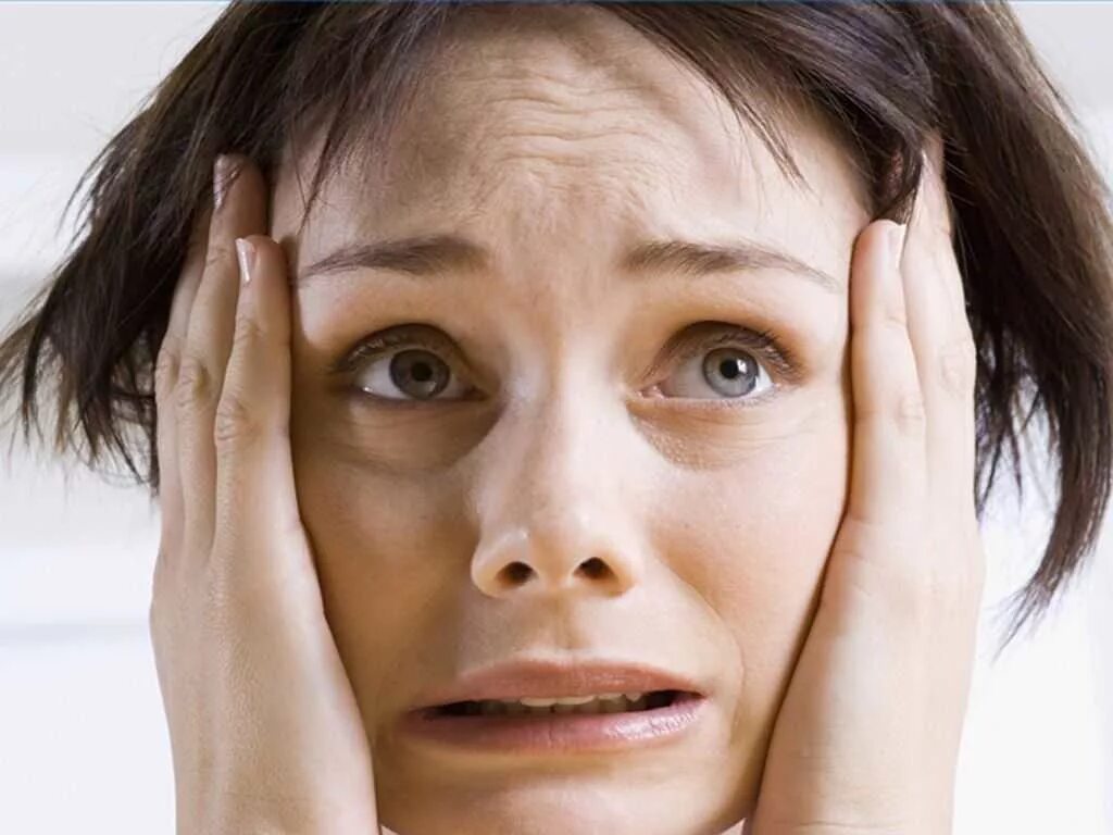 К чему дергается глаз у девушки. Дергается левый глаз. К чему дергается глаз у девушки. Быстрое подергивание глаз. Почему подергивается глаз.