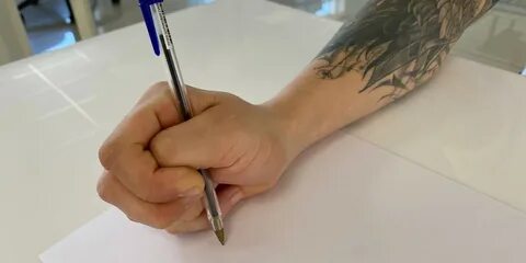 Какой ручкой ставить