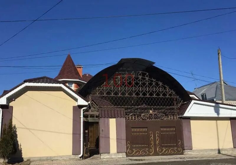 Авито карачаево черкесия работа. Красивые здания в черкесске. дом в карачаево черкесии. красивый дом кчр. дом в карачаево черкесске.