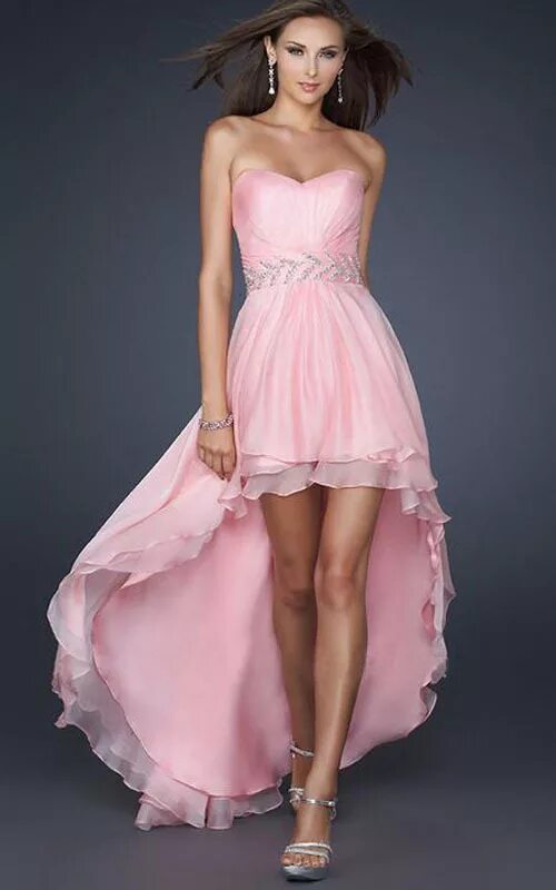 Короткий шлейф. Розовое вечернее платье. Платье со шлейфом. Розовое платье со шлейфом. Платье вечернее короткое.