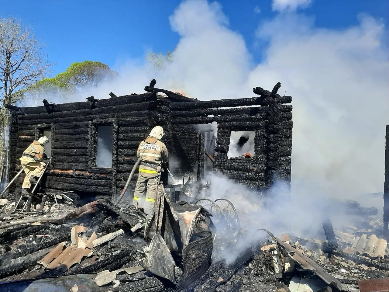 Новгородская область 2019. Пожар в Окуловском районе. Пожар в Волгино Новгородская область. Пожар в Новгородской области вчера в Парфино. Пожар Окуловская 5.