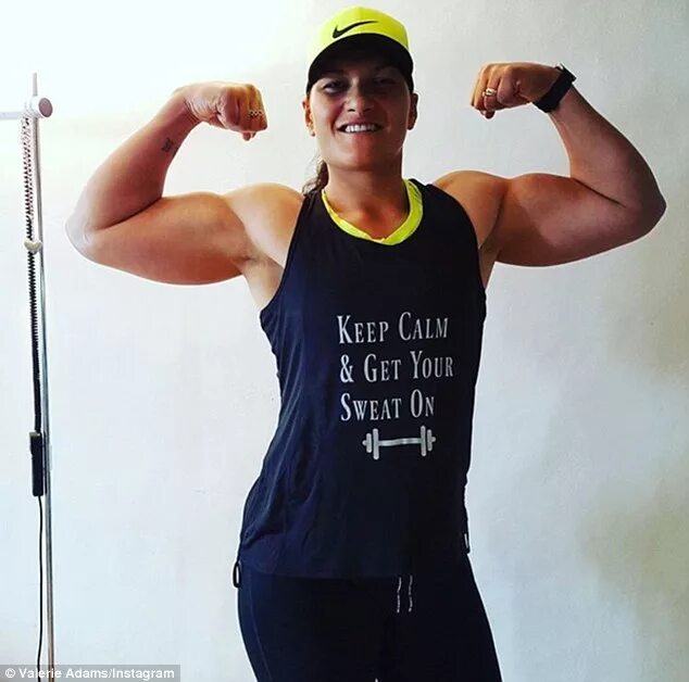 Adams 18. Валери адамс. валери адамс в купальнике. valerie adams muscle. новозеландка валери адамс.