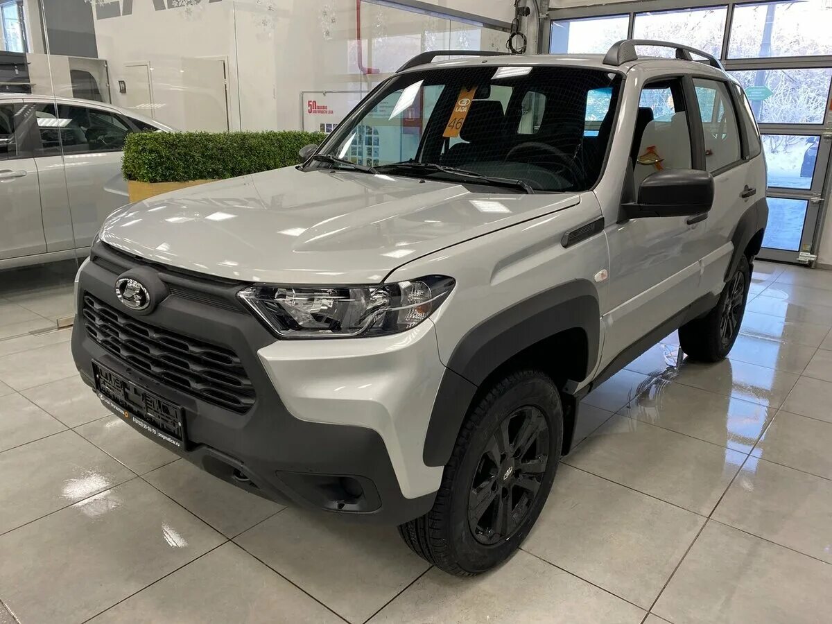 НА ЭТИХ ДИСКАХ ЭТА НИВА НЕРЕАЛЬНО КРУТА! Урвал LADA NIVA TRAVEL 2022 BLACK за са