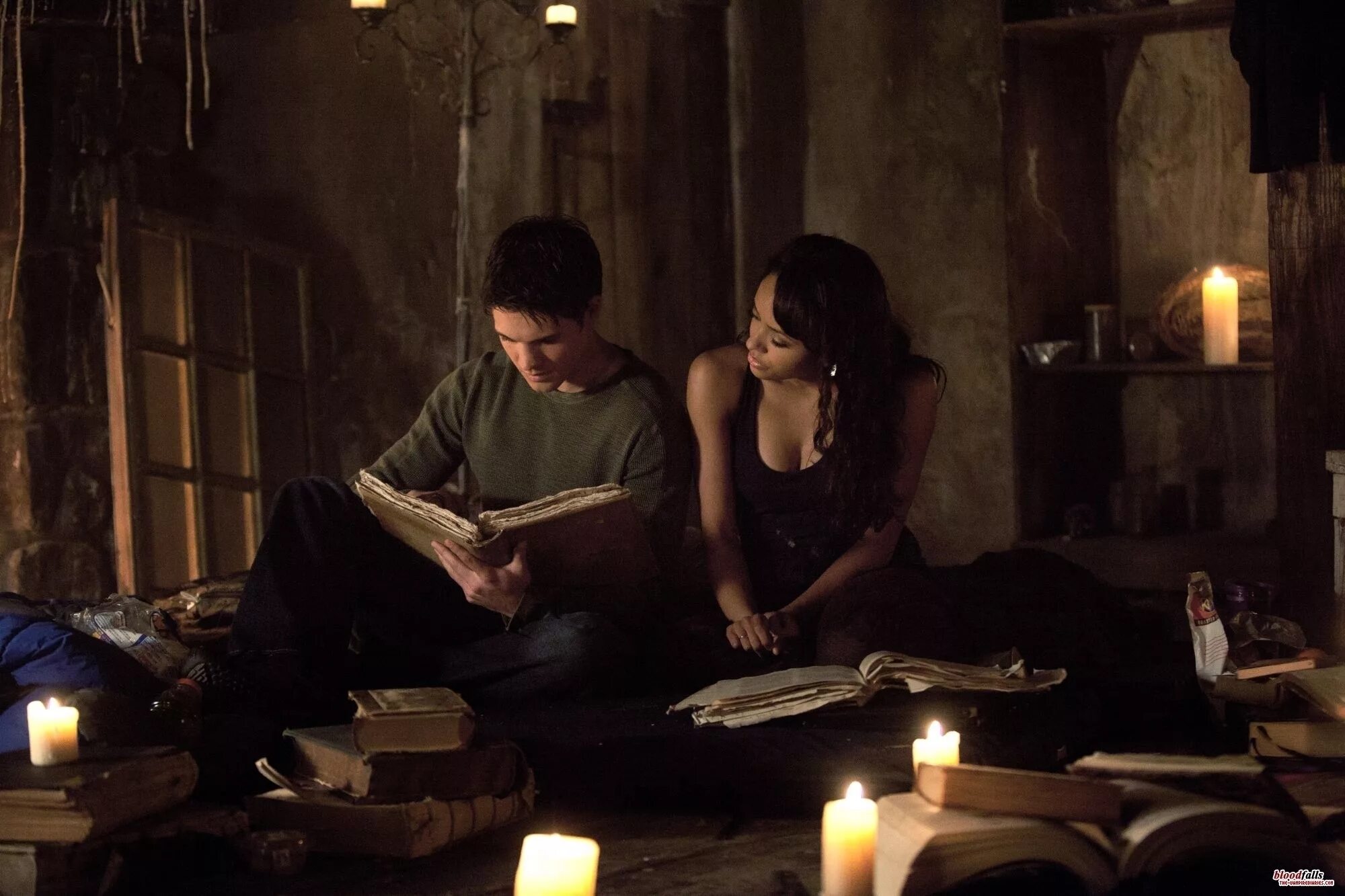 Елена гилберт. Vampire diaries 2. Сериал дневники вампира кадры. Vampire diaries 2. Нина добрев дневники вампира.