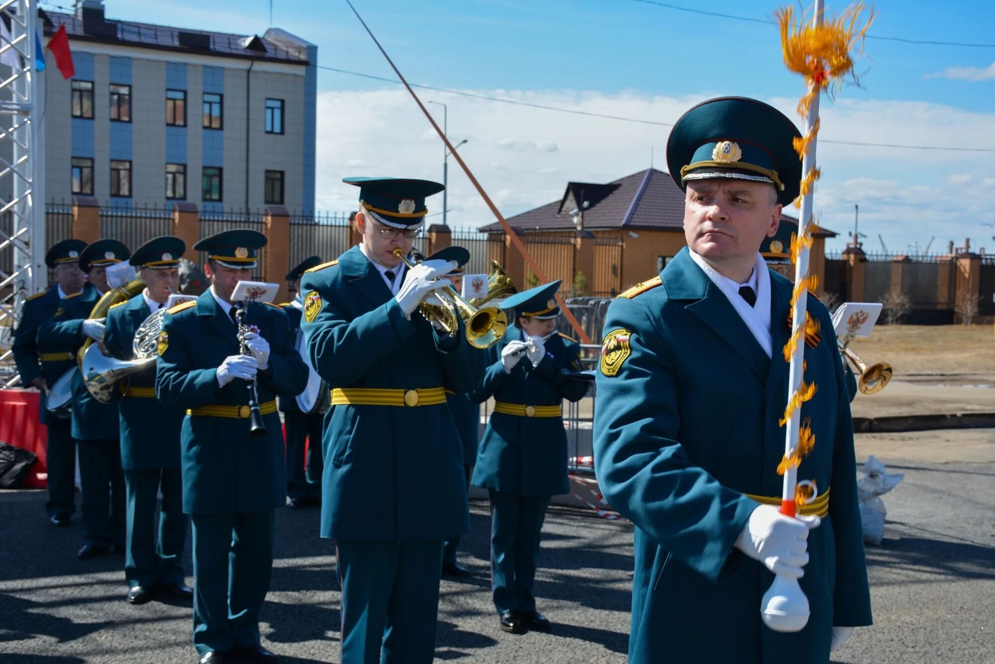 Праздники сегодня 14 апреля в россии. Дирекцион Норд 2022 Архангельск. Фестиваль духовых оркестров. Военнослужащие России. Военный оркестр.