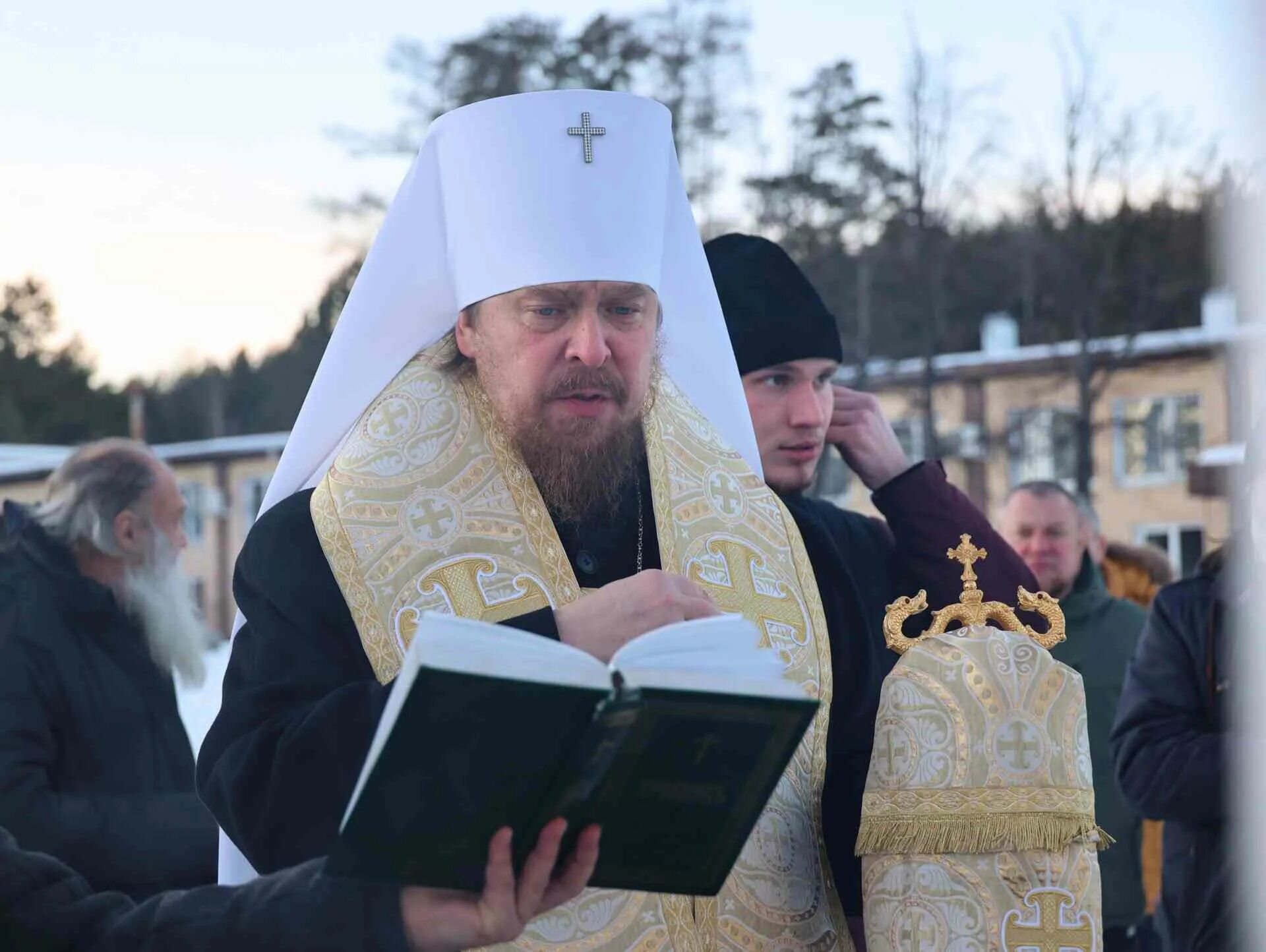На Тургояке возвели ледяную часовню в натуральную величину ❄ На озере Тургояк к 