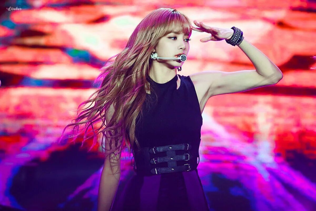 Blackpink boss. Lisa BLACKPINK. Лалиса Манобан Black Pink. Lisa Блэк Пинк. Lisa BLACKPINK 2023.