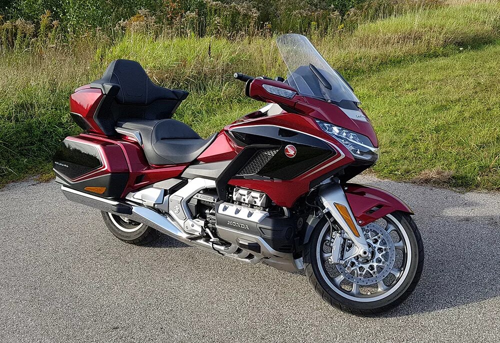 Goldwing 1800. Honda gl1800 Gold Wing. Honda Gold Wing 1800. Honda gl1800 Gold Wing Tour DCT. Honda Gold Wing 2020.