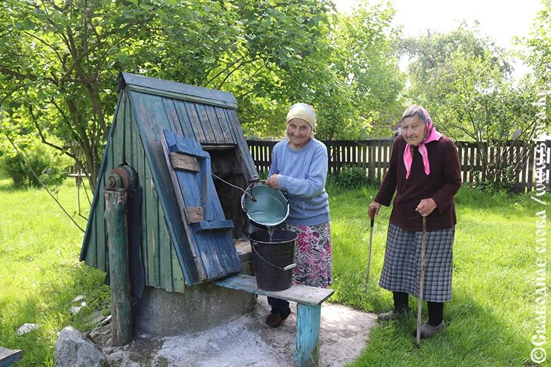 Пейзаж деревни. Пейзаж сельской местности. Российская деревня. Деревня летом. Люди в деревне.