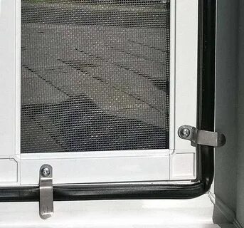 Держатель сетки для пластиковых окон