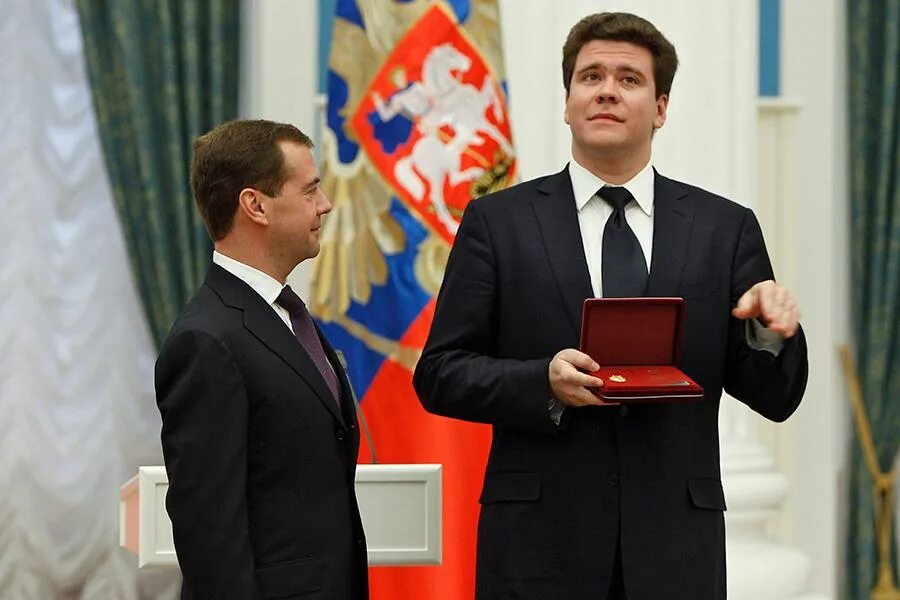 Мацуев рост. Пермская филармония мацуев. Рост дениса мацуева. Мацуев рост. Мацуев рост.