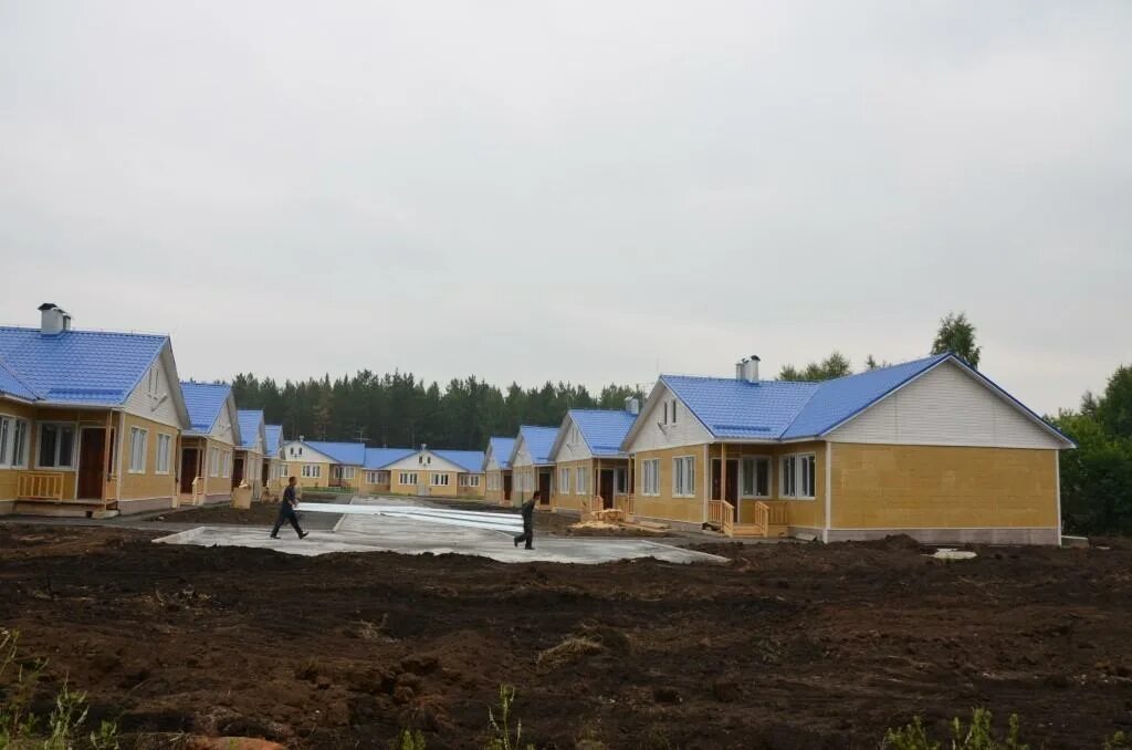 Станция седельниково свердловская область. Маяк сысерть газета интернет версия. Новый торговый центр в сысерть. Сысерть газета. Маяк сысерть.