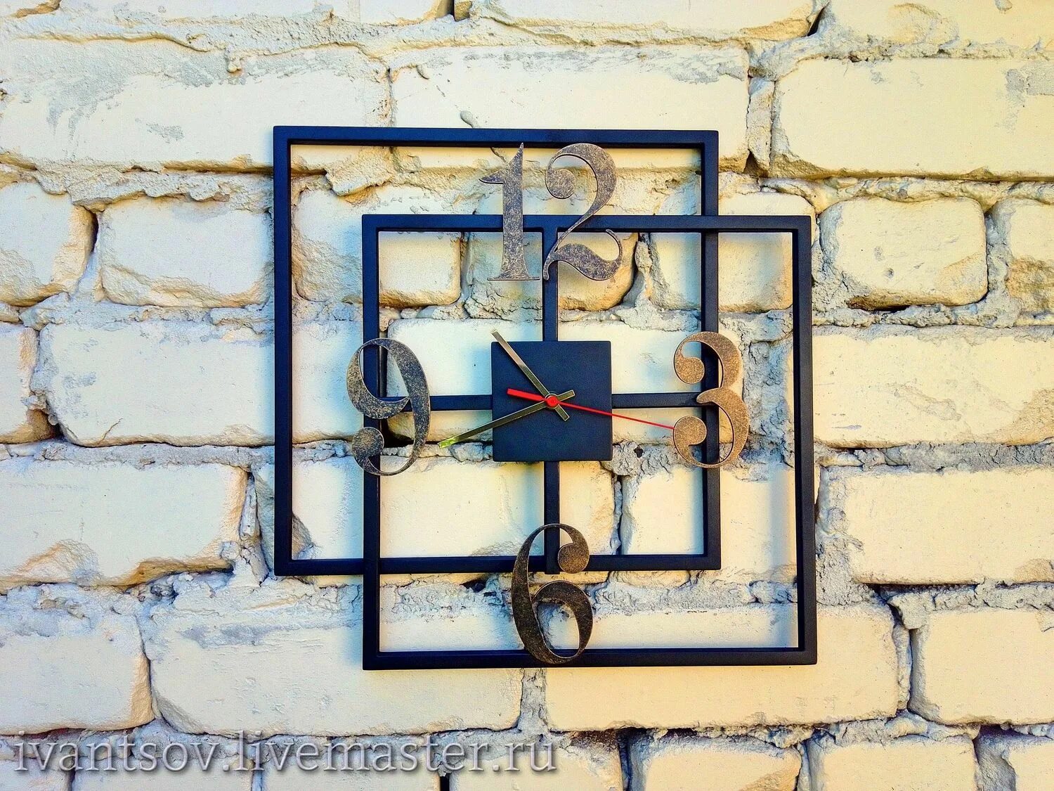 Полка навесная железная стальная 1200x20. Металлическое панно на стену. Хлебный стеллаж iton bakery system. Металлические настенные. Часы лофт металл римские 40см.