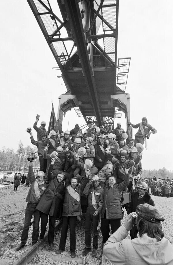 В каком году построили бам. Байкало-Амурская магистраль стройка. БАМ 1974. Байкало-Амурская магистраль годы строительства. Байкала Амурская магистраль 1980 стройка.