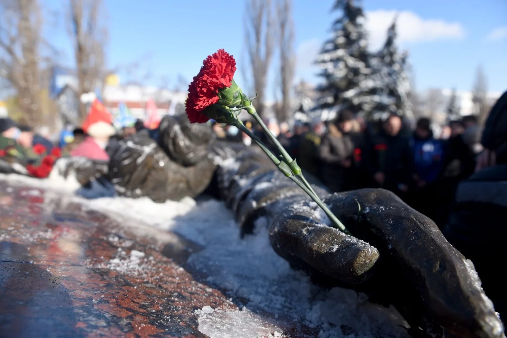 Мемориал станица курская. Курские воины интернационалисты. Фото казаков с орденом мужества. Сквер воинов интернационалистов железногорск курская область. Воины интернационалисты курск.