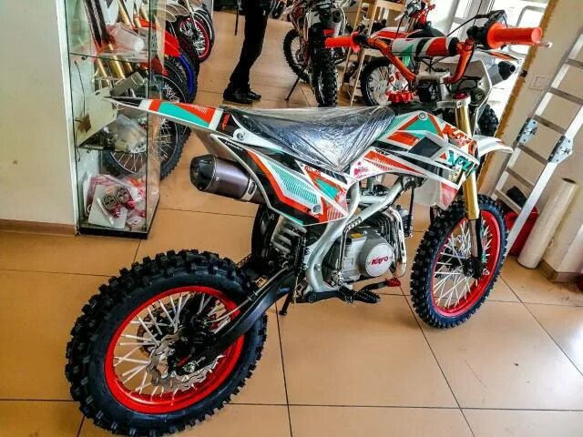 Кайо крз 125 классик 2018. Питбайк kayo classic yx125ea 17 14. Kayo classic yx125ea 17/14 krz 2018. Стартер 2019 г. Kayo krz 125 classic.