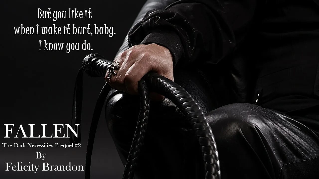 Доминировать над женщиной. Властная женщина. Женщина с плетью. Девушек бьют плеткой. Женщина над мужчиной.