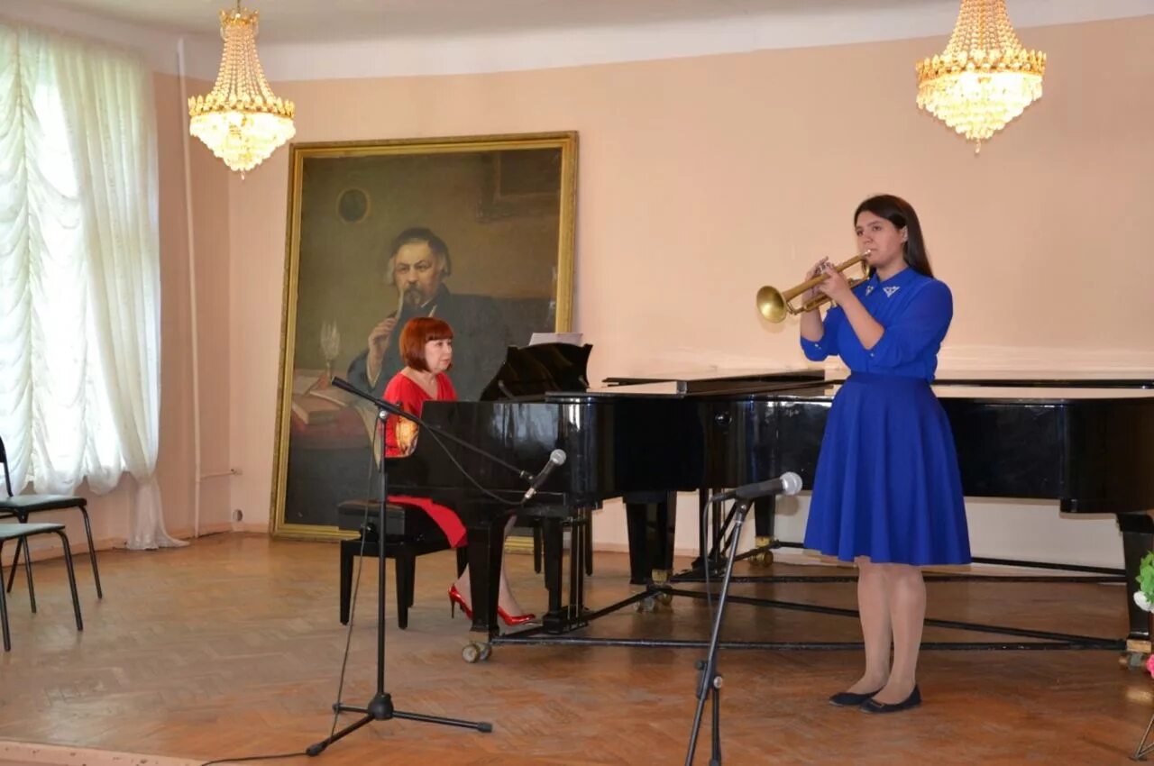 Астраханское музыкальное училище им. П мусоргского. Астраханский музыкальный колледж. Орловский музыкальный колледж оркестр народных инструментов. Дзержинский музыкальный колледж.