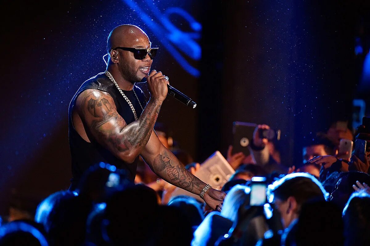 Слушать песню flo rida. Фло Райда. Flo Rida 2011. Flo Rida исполнитель. . Kidd Kraddick.