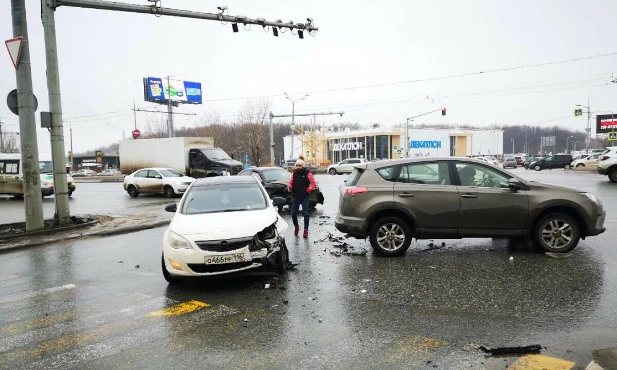 ДТП на проспекте Победы Казань.